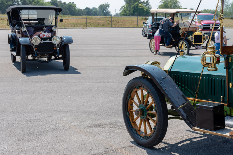 Illustration for article titled Horseless Carriages Visit Our Museum